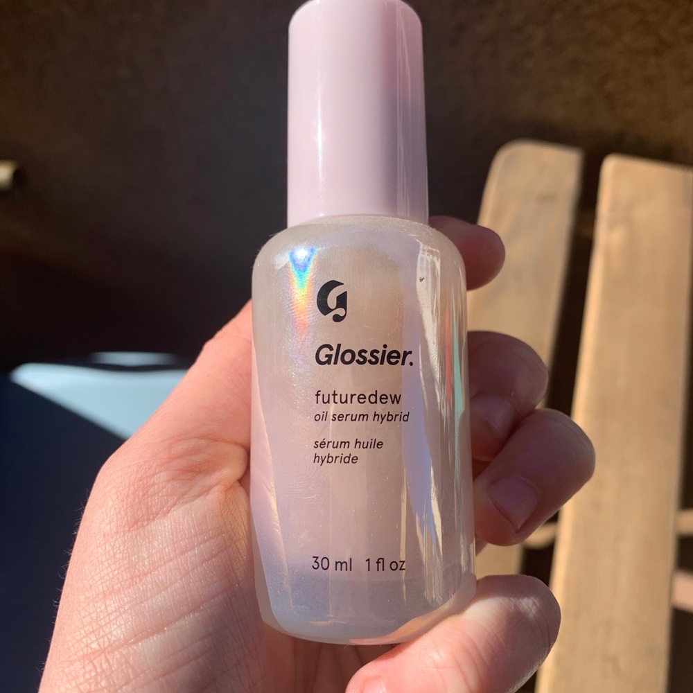 GLOSSIER Future Dew 💕
